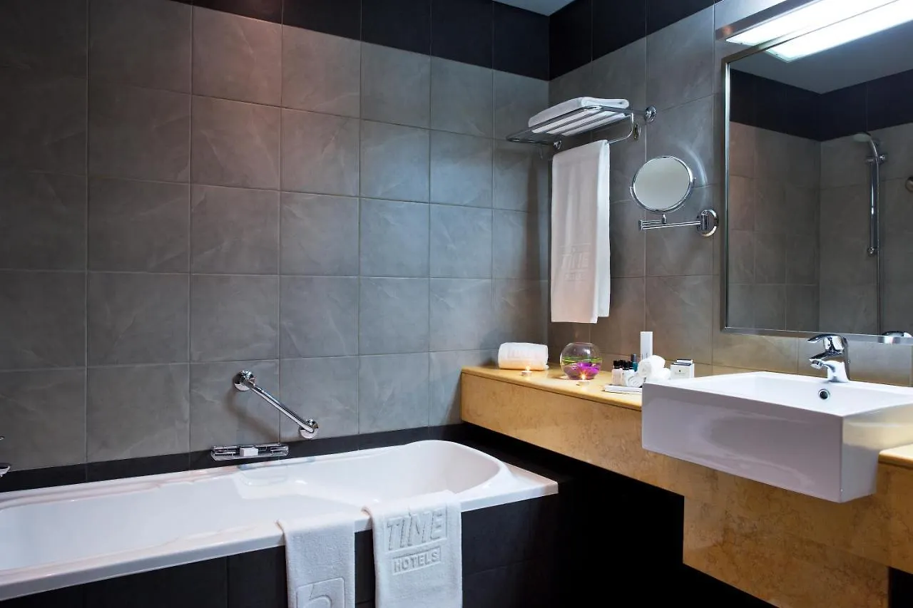 Hotel Time Grand Plaza Hotel, Dubai Airport