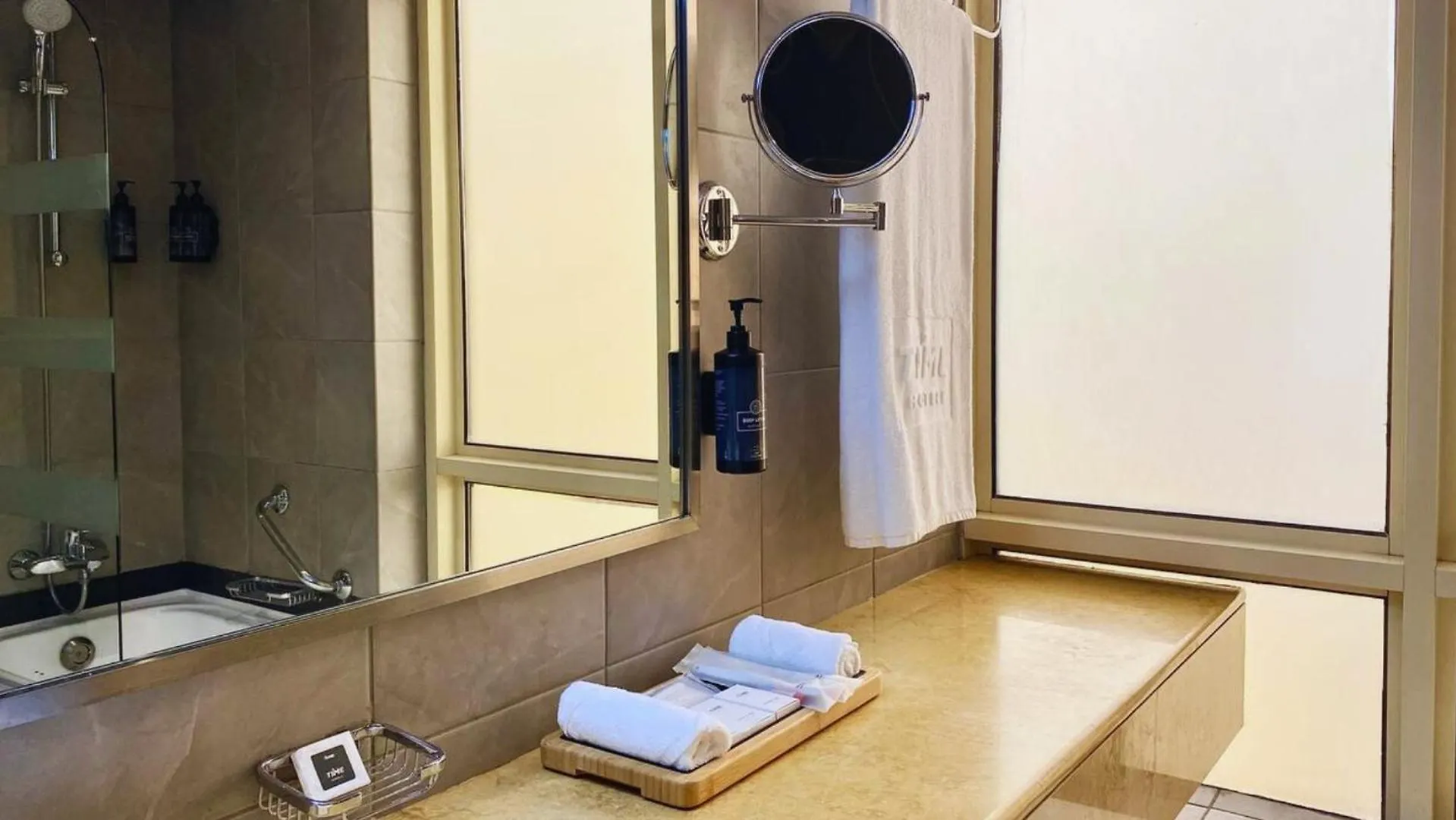 Hotel Time Grand Plaza Hotel, Dubai Airport